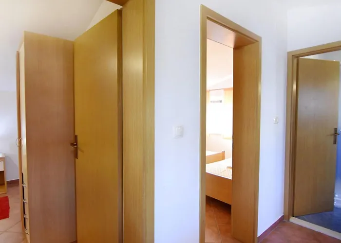 Alex 2 Kat By Interhome