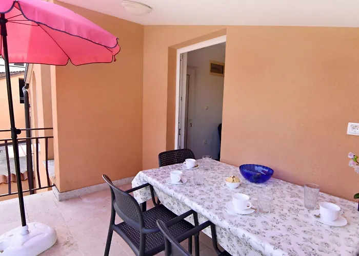 Apartman Alex 2 Kat By Interhome *